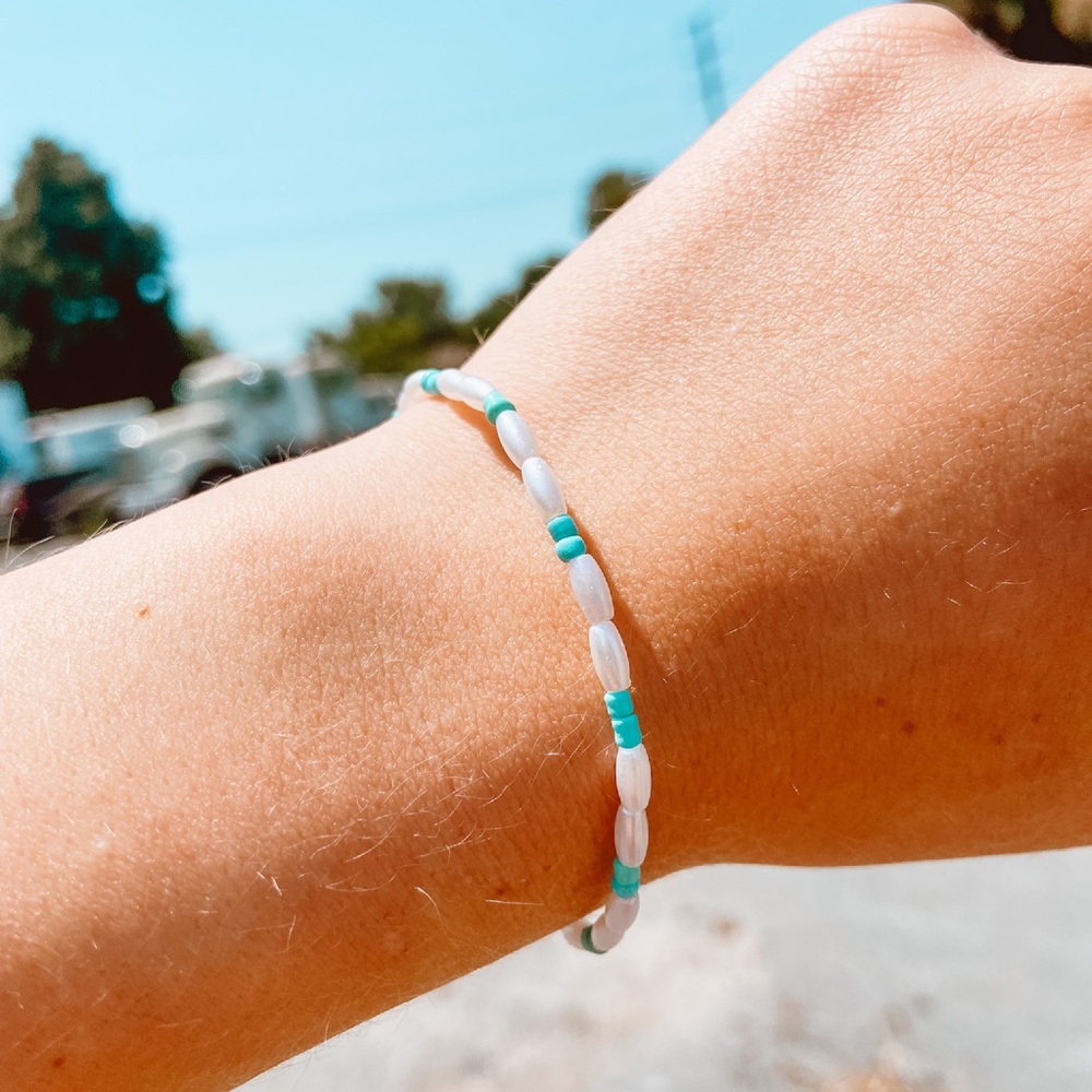 Elastic string and pearl bead bracelet